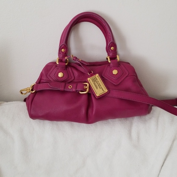 Marc Jacobs Handbags - Marc Jacobs Workwear fun soft leather Hobo bag